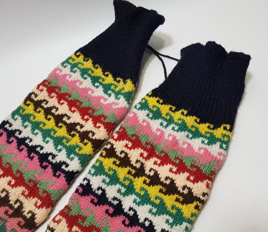 OSMANLI DÖNEMİ EL ÖRME YÖRÜK İŞİ KOÇ BAŞLI ERKEK ÇORABI