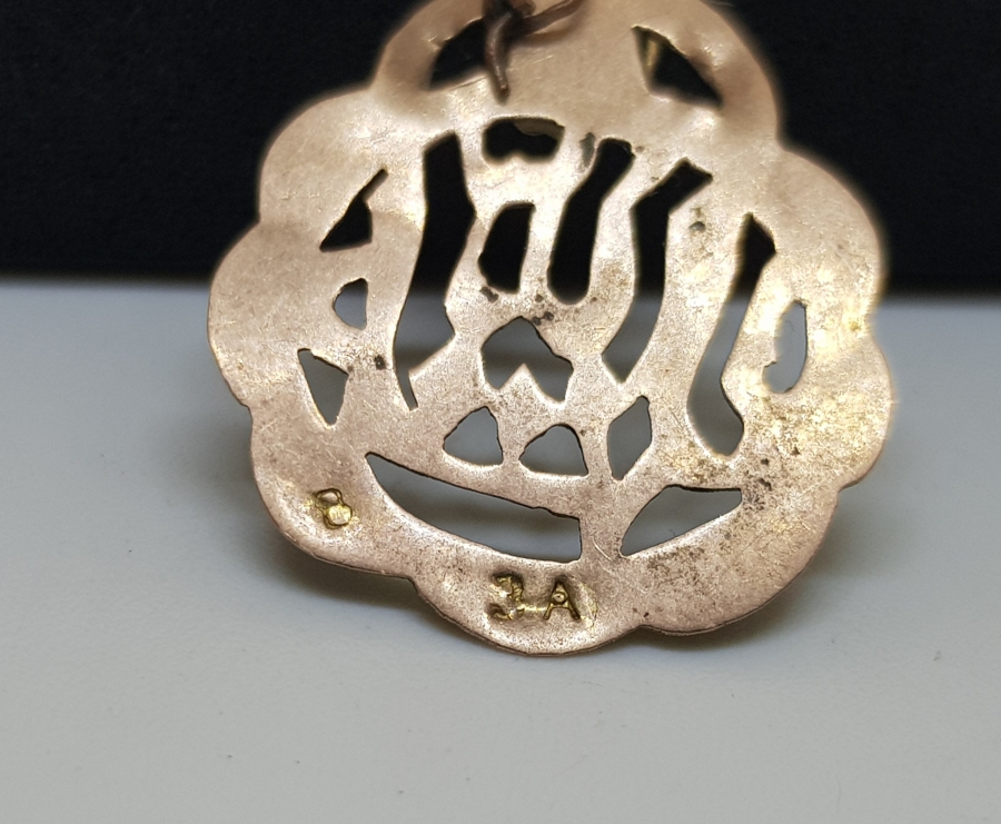 TESTERE İŞÇİLİKLİ ANTİKA ALTIN BEBEK NAZARLIĞI