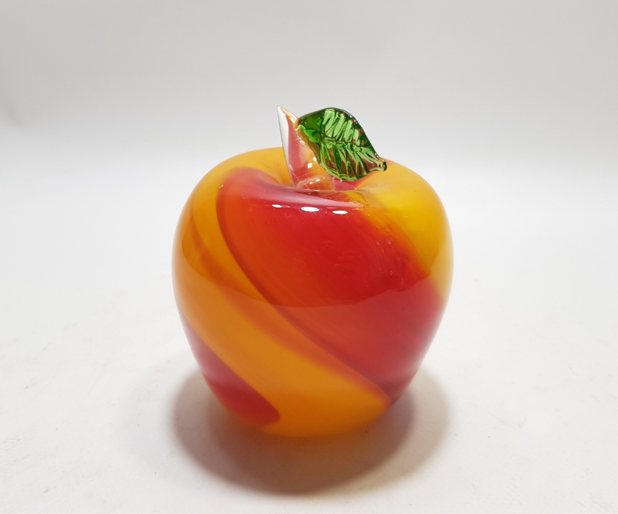 ANTİKA MURANO BÜYÜK BOY ELMA FORMUNDA YAPILMIŞ MASA ÜSTÜ OBJESİ