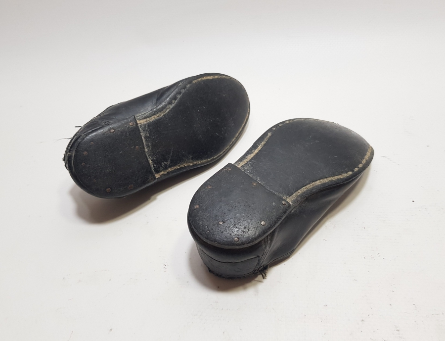 OSMANLI DÖNEMİ ÇOK NADİR DERİ ÇOCUK AYAKKABISI