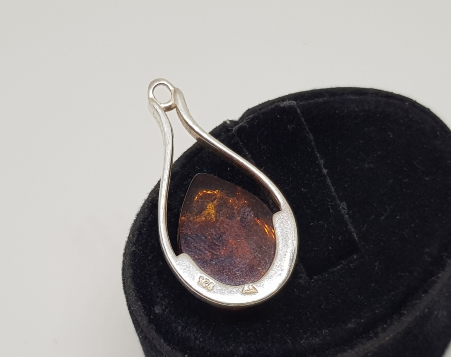 ÖZEL YAPIM DAMLA KEHRİBAR KOLYE UCU