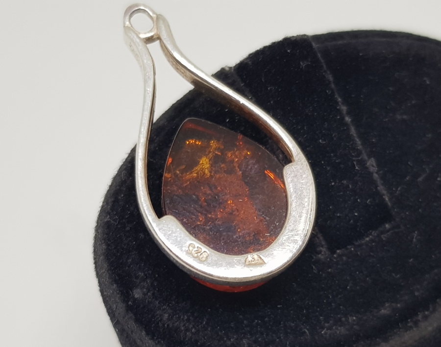 ÖZEL YAPIM DAMLA KEHRİBAR KOLYE UCU