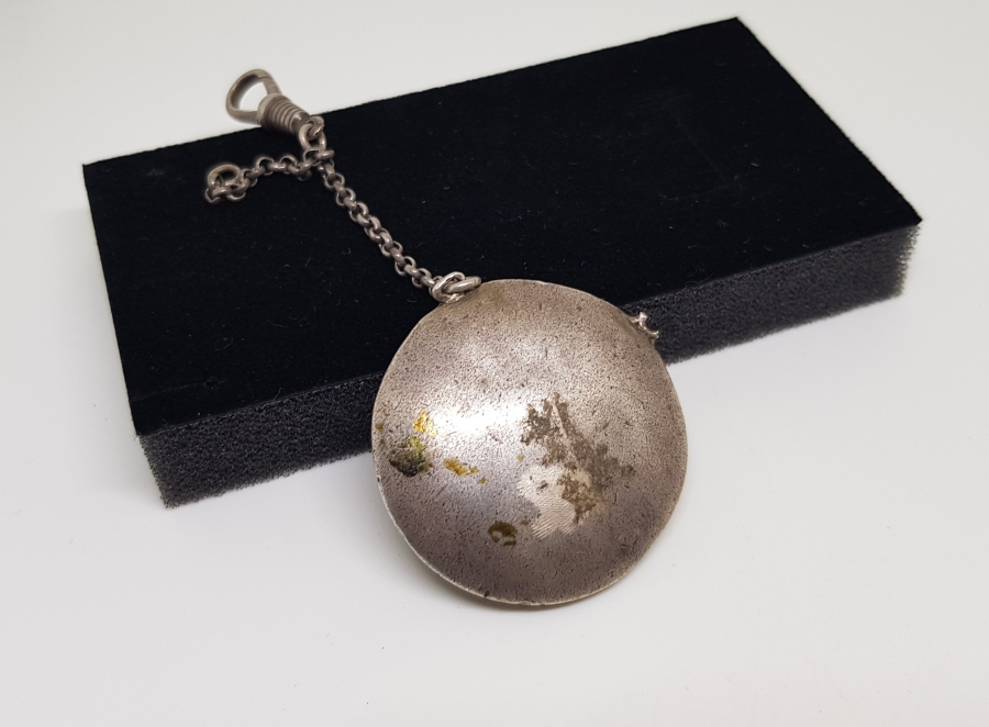 ÜZERİ KALEM İŞÇİLİKLİ OSMANLI DÖNEMİ GÜMÜŞ MİNİ ENFİYE KUTUSU