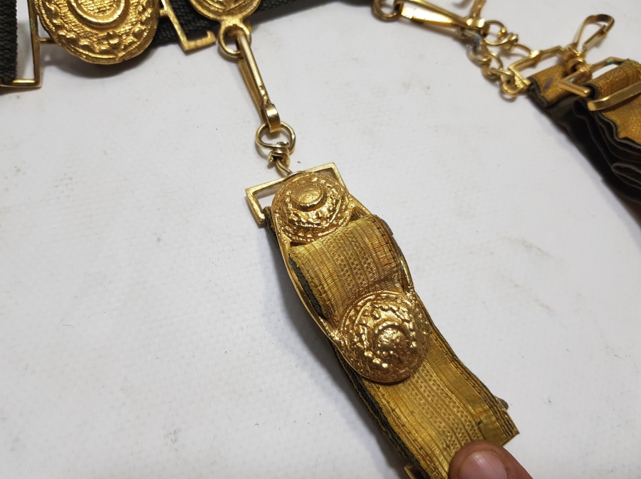 CUMHURİYET BAŞLARI ÇİL KONDİSYONDA ANTİKA SUBAY KEMERİ