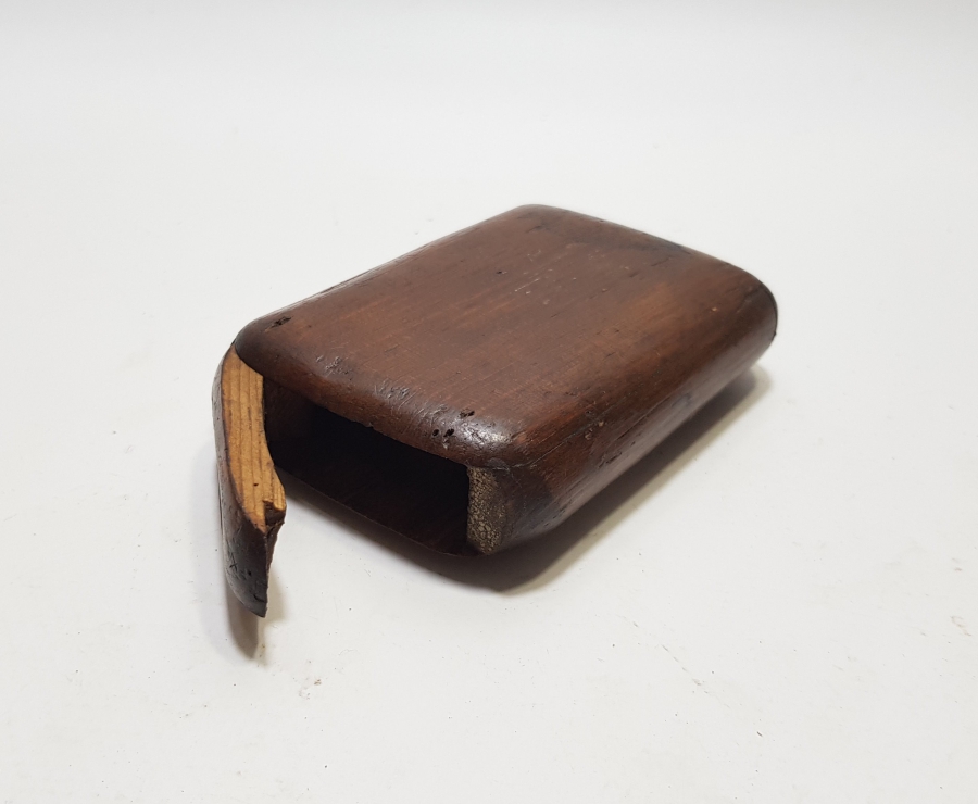 ÜZERİ OSMANLICA YAZILI OSMANLI DÖNEMİ AHŞAP SİGARA TABAKASI