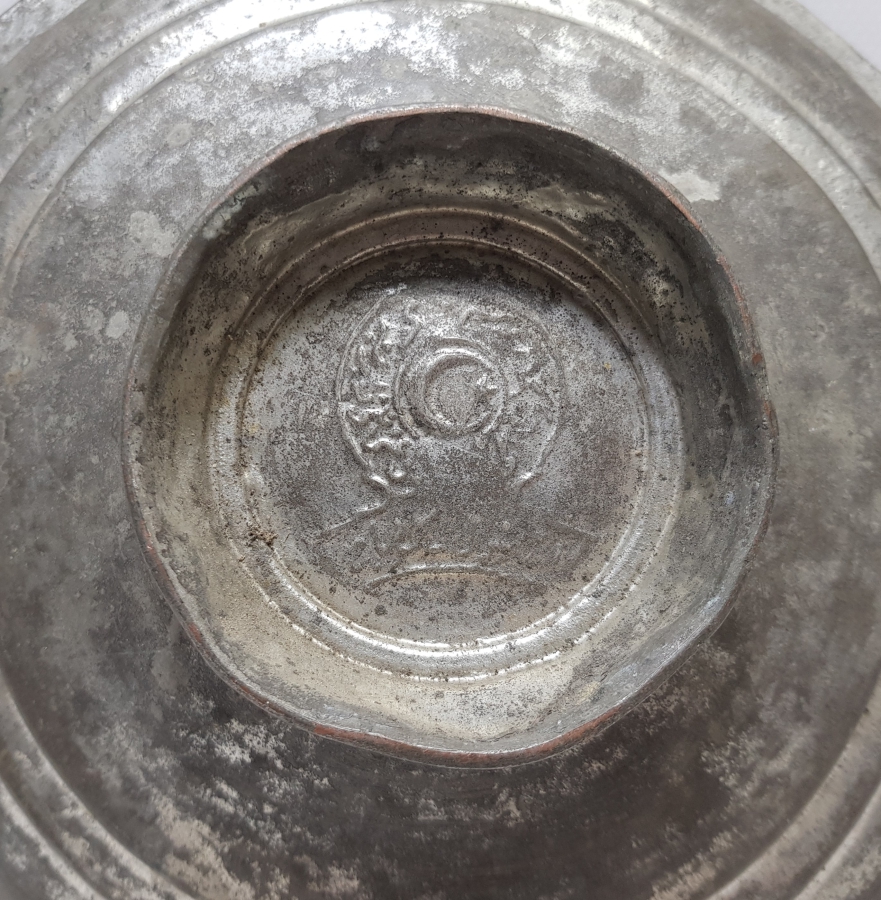 ÜZERİ OSMANLICA YAZILI OSMANLI DÖNEMİ HİLALİ AHMER TENCERE KAPAĞI