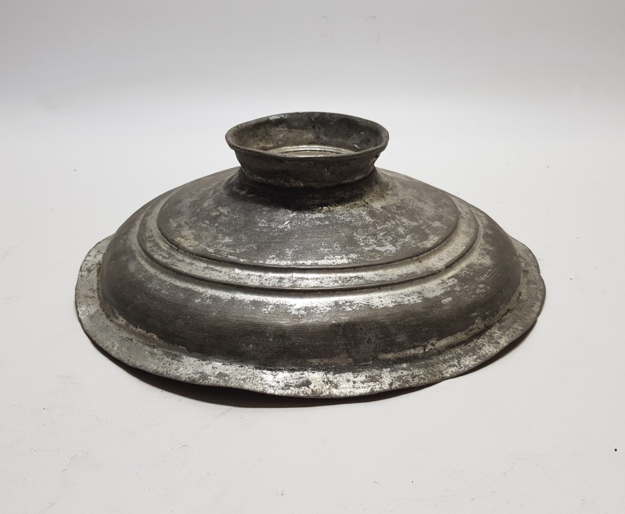 ÜZERİ OSMANLICA YAZILI OSMANLI DÖNEMİ HİLALİ AHMER TENCERE KAPAĞI