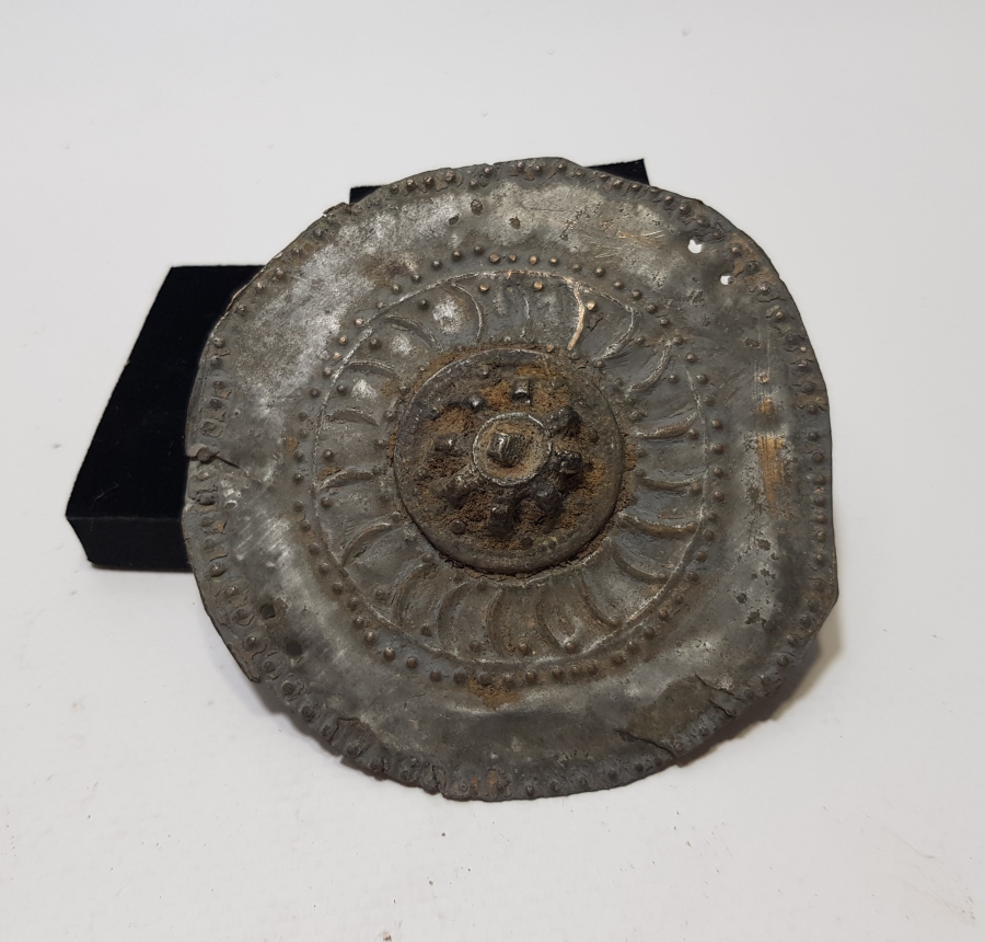 ÇARKIFELEK DESENLİ KABARTMA İŞÇİLİKLİ OSMANLI DÖNEMİ FES TEPELİĞİ