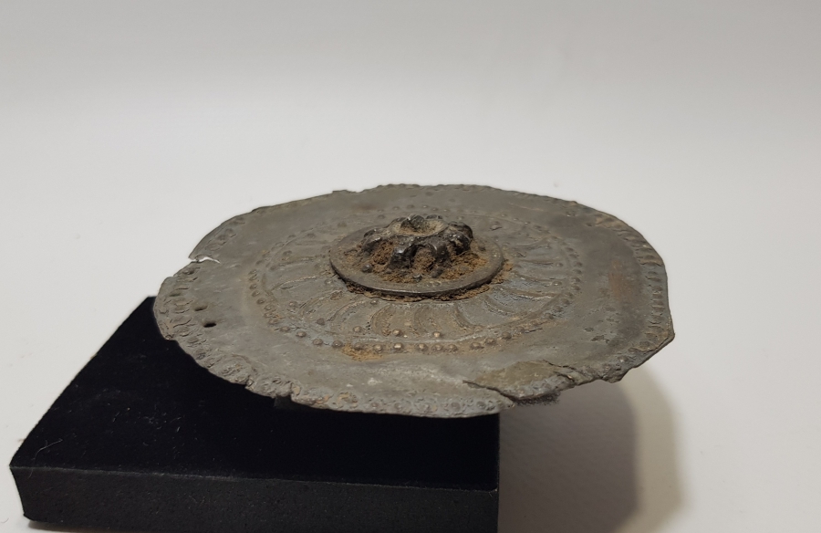 ÇARKIFELEK DESENLİ KABARTMA İŞÇİLİKLİ OSMANLI DÖNEMİ FES TEPELİĞİ