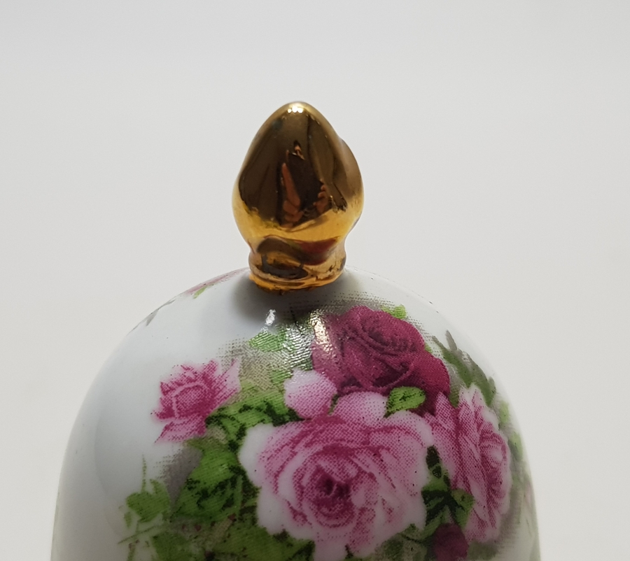 İNGİLİZ YAPIMI ANTİKA PORSELEN KAPAKLI MÜCAVHER KUTUSU