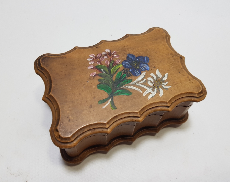 ÜZERİ EL BOYAMA İŞÇİLİKLİ BÜYÜK BOY AHŞAP MÜCEVHER KUTUSU - TESPİH KUTUSU