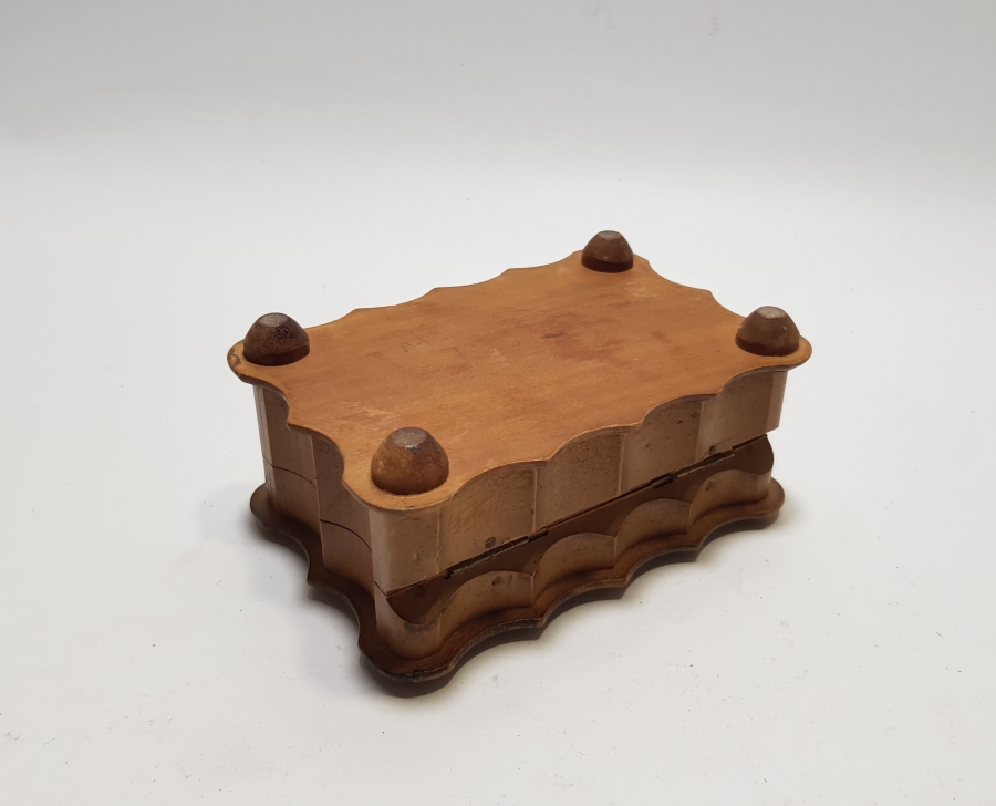 ÜZERİ EL BOYAMA İŞÇİLİKLİ BÜYÜK BOY AHŞAP MÜCEVHER KUTUSU - TESPİH KUTUSU