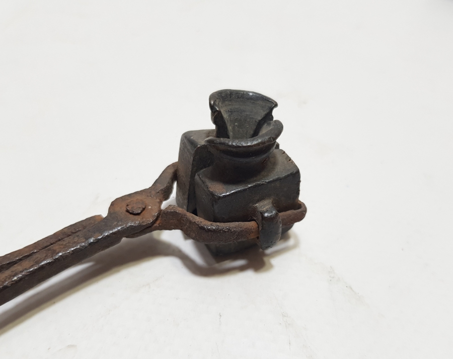 OSMANLI DÖNEMİ PİŞTOVLAR İÇİN KULLANILAN KURŞUN DÖKME ALETİ