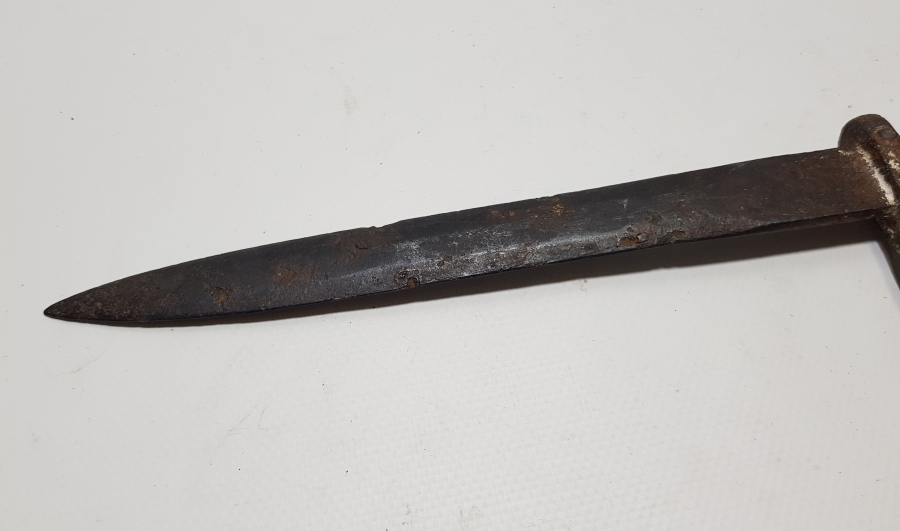 1. DÜNYA SAVAŞI DÖNEMİ NADİR FORMDA İNGİLİZ TOPÇU SÜNGÜSÜ