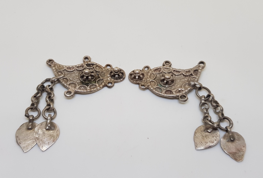 ÜZERİ KABARTMA İŞÇİLİKLİ OSMANLI DÖNEMİ GÜMÜŞ DAMLA MODEL CEPKEN DÜĞMELERİ