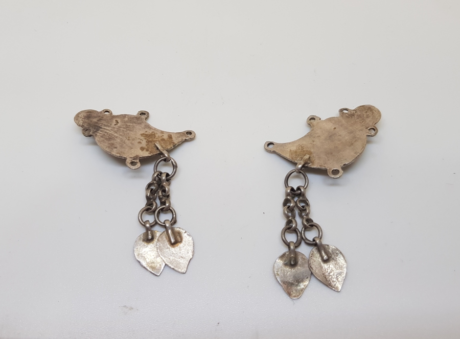 ÜZERİ KABARTMA İŞÇİLİKLİ OSMANLI DÖNEMİ GÜMÜŞ DAMLA MODEL CEPKEN DÜĞMELERİ