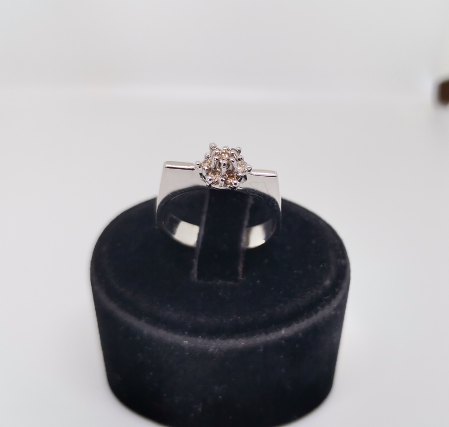 PIRLANTA TAŞLI DÖRTGEN MODEL YÜZÜK