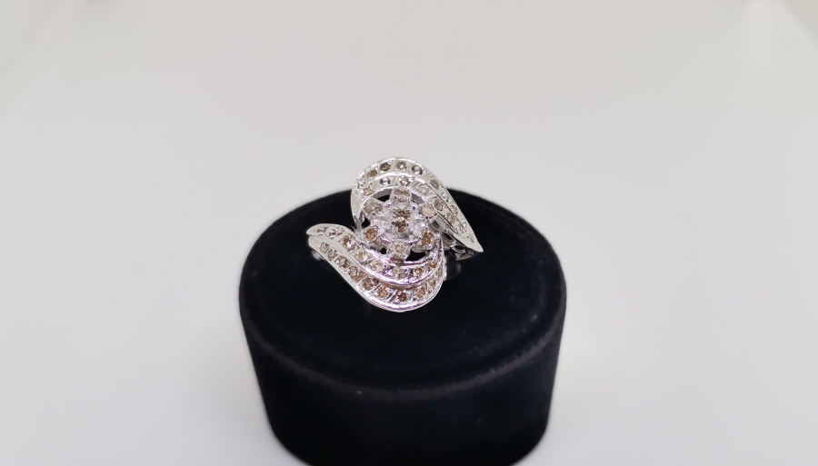 BÜYÜK SALYANGOZ MODEL PIRLANTA YÜZÜK