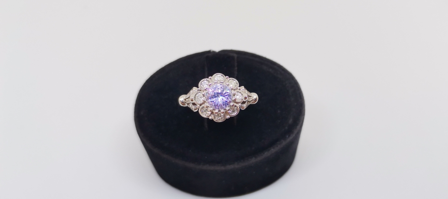 AMETİST VE PIRLANTA TAŞLI DİVANHANE ÇİVİSİ MODELİ YÜZÜK