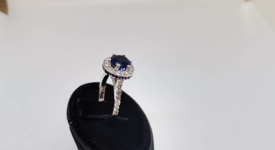 SAFİR VE PIRLANTA TAŞLI KUBBELİ MODEL YÜZÜK