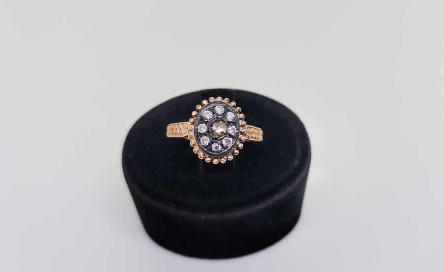 YARIM DİVANHANE MODELİ ELMAS TAŞLI YÜZÜK