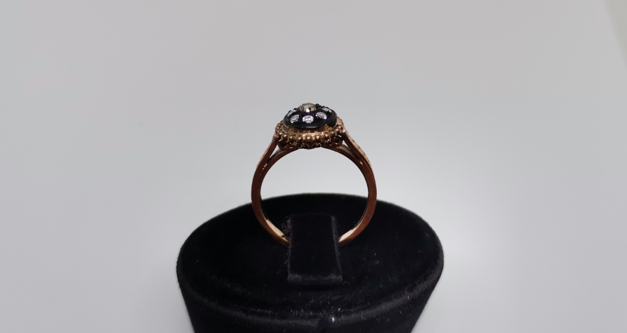 YARIM DİVANHANE MODELİ ELMAS TAŞLI YÜZÜK