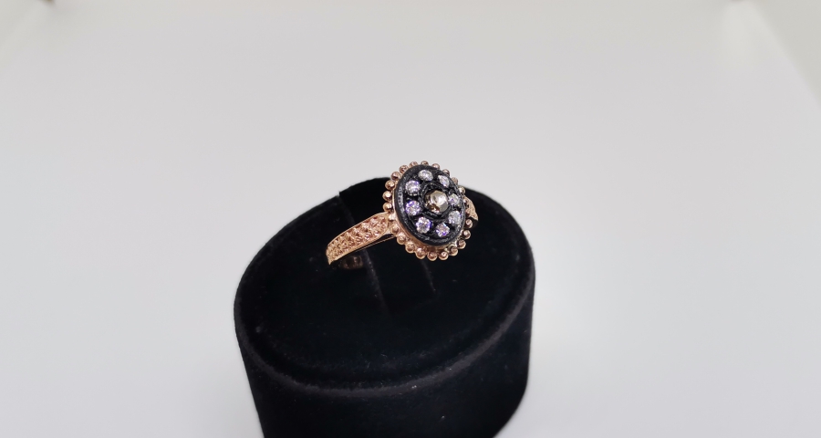 YARIM DİVANHANE MODELİ ELMAS TAŞLI YÜZÜK