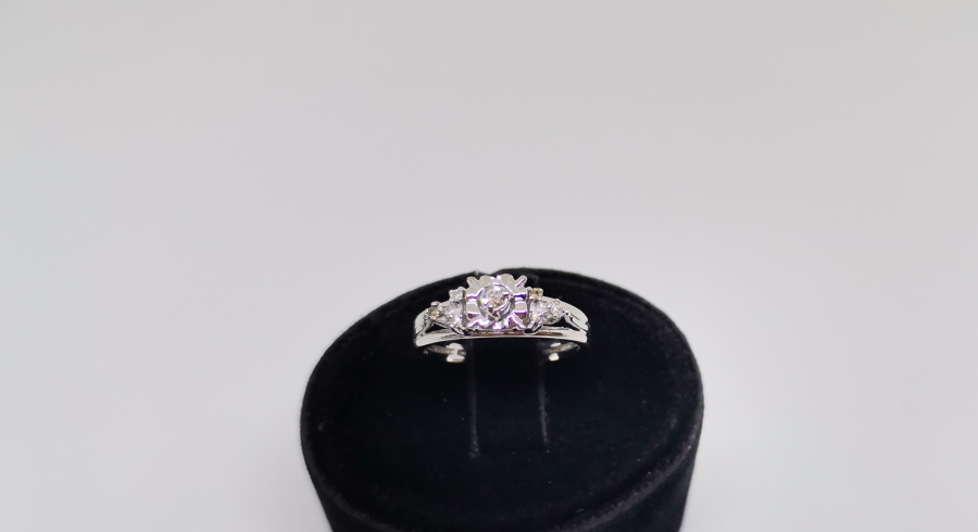 PIRLANTA TAŞLI ÇİÇEKLİ MODEL YÜZÜK