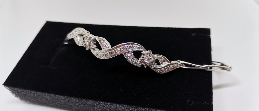 PIRLANTA TAŞLI SARMAŞIK MODEL BİLEKLİK