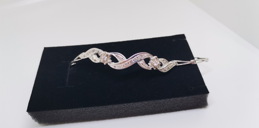 PIRLANTA TAŞLI SARMAŞIK MODEL BİLEKLİK