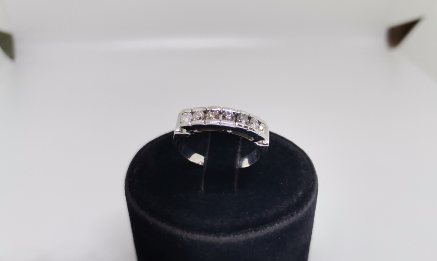 YEDİTAŞ MODEL PIRLANTA YÜZÜK