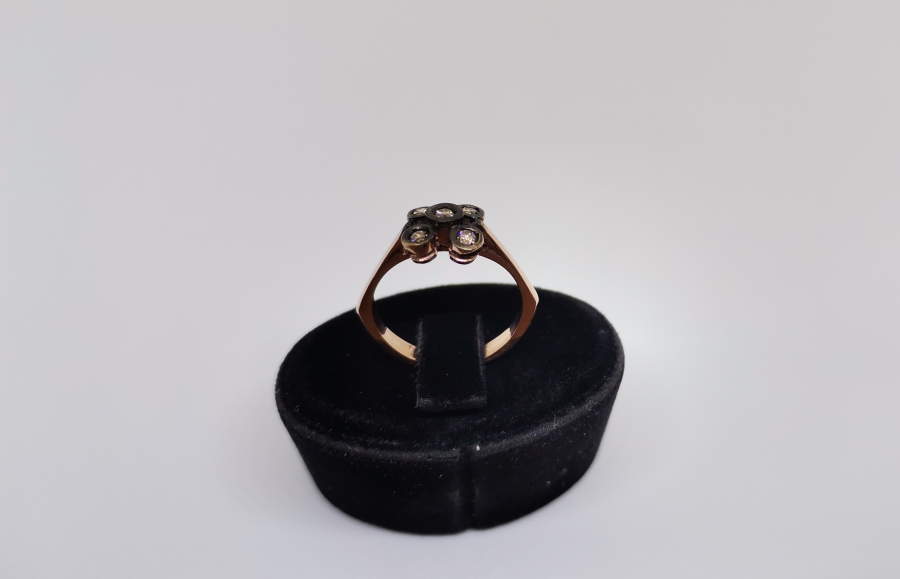 YAYIK BEŞTAŞ MODEL PIRLANTA YÜZÜK