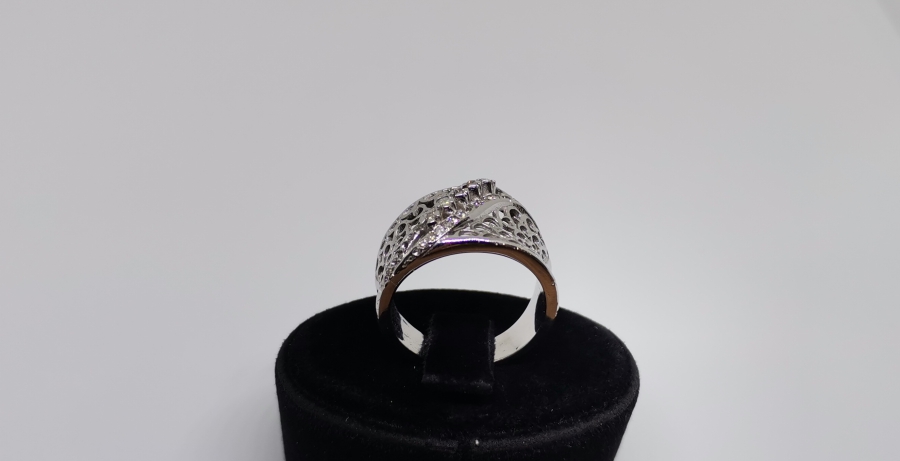 ŞERİT MODEL PIRLANTA YÜZÜK