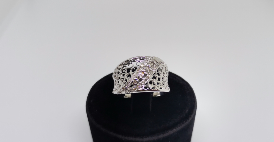 ŞERİT MODEL PIRLANTA YÜZÜK