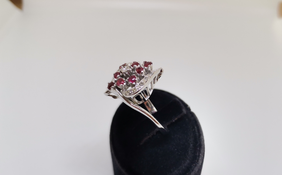 YAKUT VE PIRLANTA TAŞLI BÜYÜK SALYANGOZ MODELİ YÜZÜK