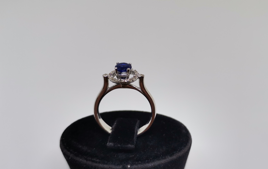 SAFİR VE PIRLANTA TAŞLI OVAL MODEL YÜZÜK