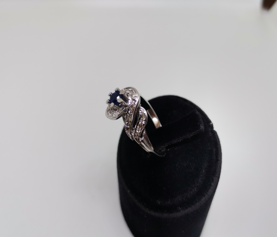 SAFİR TAŞLI SONSUZLUK MODELİ YÜZÜK