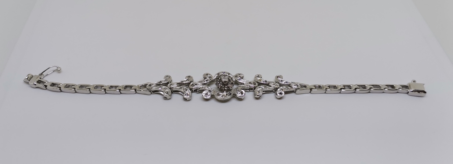 GÜL MODELİ PIRLANTA TAŞLI BİLEKLİK