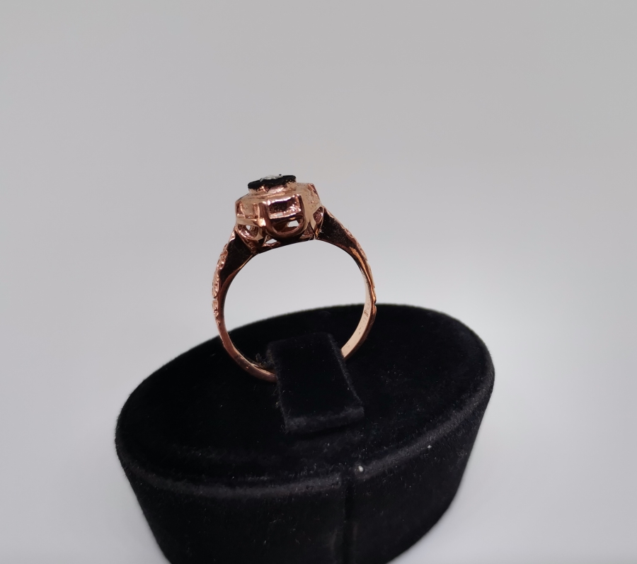 KABARTMA İŞÇİLİKLİ TEŞTAŞ MODEL ELMAS YÜZÜK