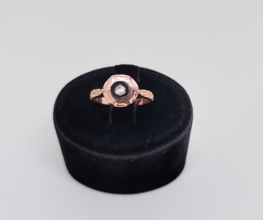 KABARTMA İŞÇİLİKLİ TEŞTAŞ MODEL ELMAS YÜZÜK