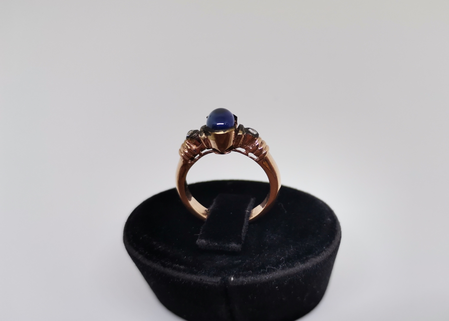 PIRLANTA VE DÜZ KESİM SAFİR TAŞLI TEKTAŞ MODEL YÜZÜK