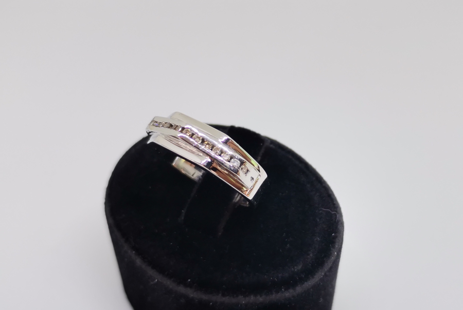 TİFANNY MODEL PIRLANTA TAŞLI YÜZÜK