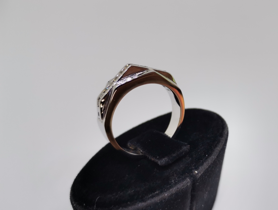 TİFANNY MODEL PIRLANTA TAŞLI YÜZÜK