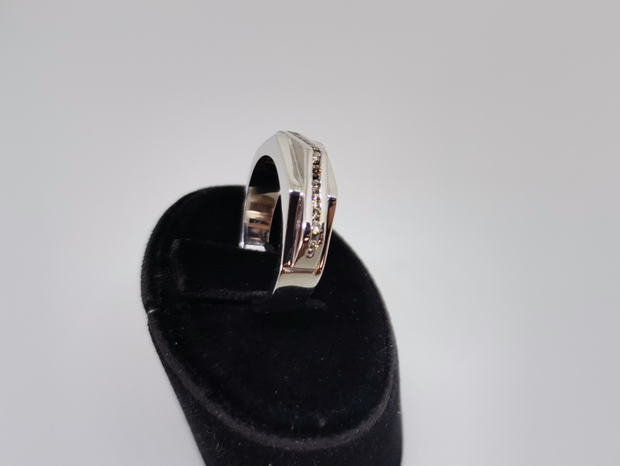 TİFANNY MODEL PIRLANTA TAŞLI YÜZÜK