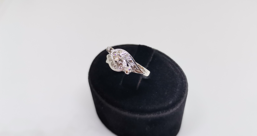 MİNİ SALYANGOZ MODELİ PIRLANTA TAŞLI YÜZÜK