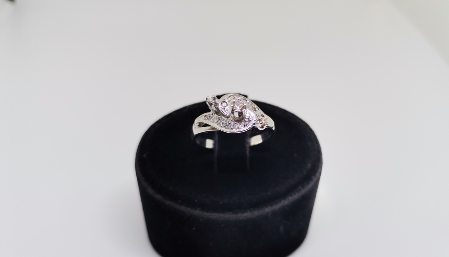 MİNİ SALYANGOZ MODELİ PIRLANTA TAŞLI YÜZÜK