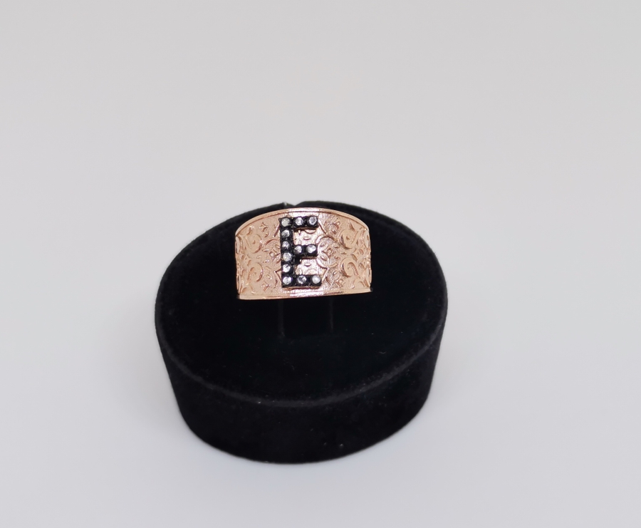 ÜZERİ HARFLİ ELMAS YÜZÜK - 28 HARF MEVCUTTUR - KAZANANA İSTEDİĞİ HARF GÖNDERİLECEKTİR