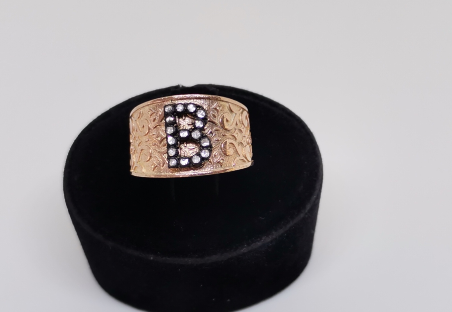 ÜZERİ HARFLİ ELMAS YÜZÜK - 28 HARF MEVCUTTUR - KAZANANA İSTEDİĞİ HARF GÖNDERİLECEKTİR