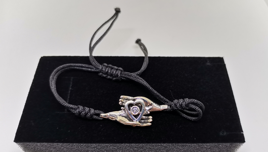 ÇİFT HANIMELİ MODELİ PIRLANTA TAŞLI BİLEKLİK