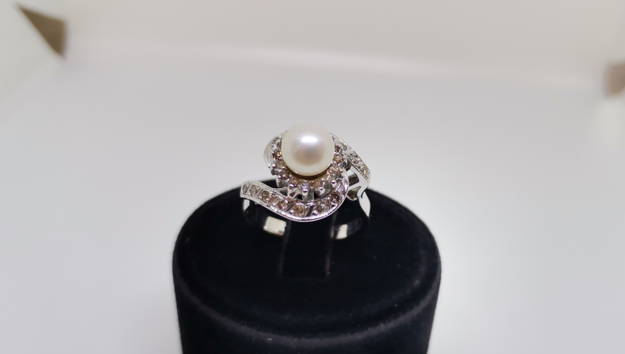 PIRLANTA TAŞLI İNCİLİ YÜZÜK